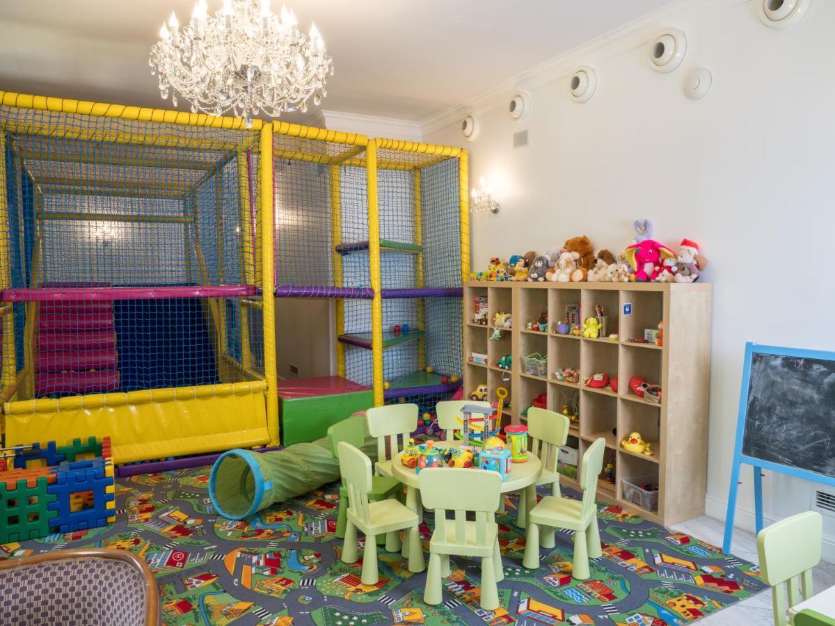 Hotel Sobienie Krolewskie Sobienie Szlacheckie Ngoại thất bức ảnh