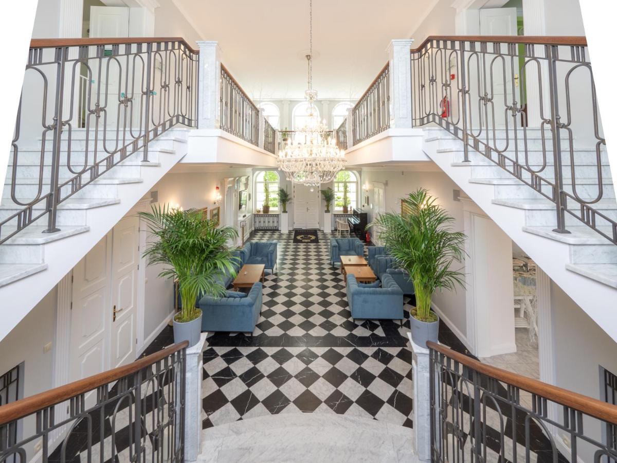 Hotel Sobienie Krolewskie Sobienie Szlacheckie Ngoại thất bức ảnh