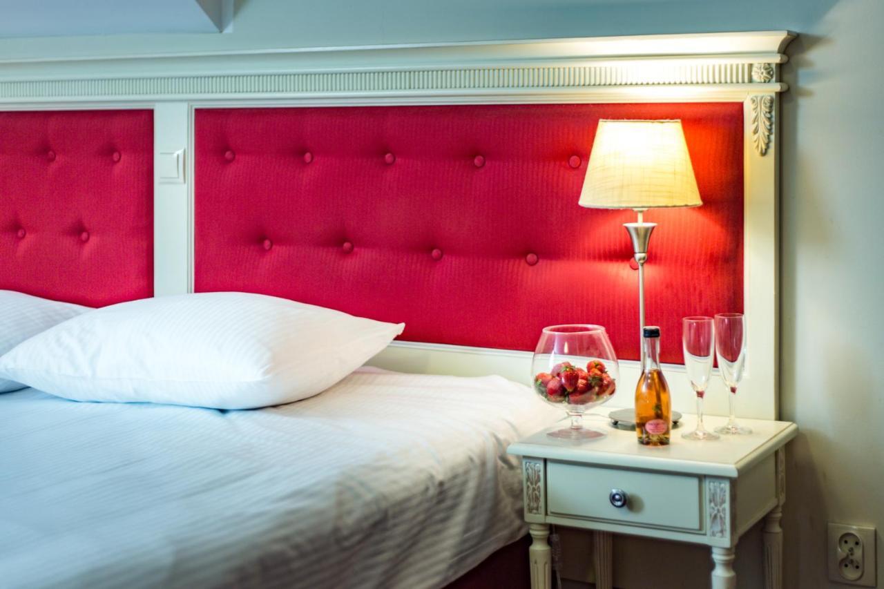 Hotel Sobienie Krolewskie Sobienie Szlacheckie Ngoại thất bức ảnh