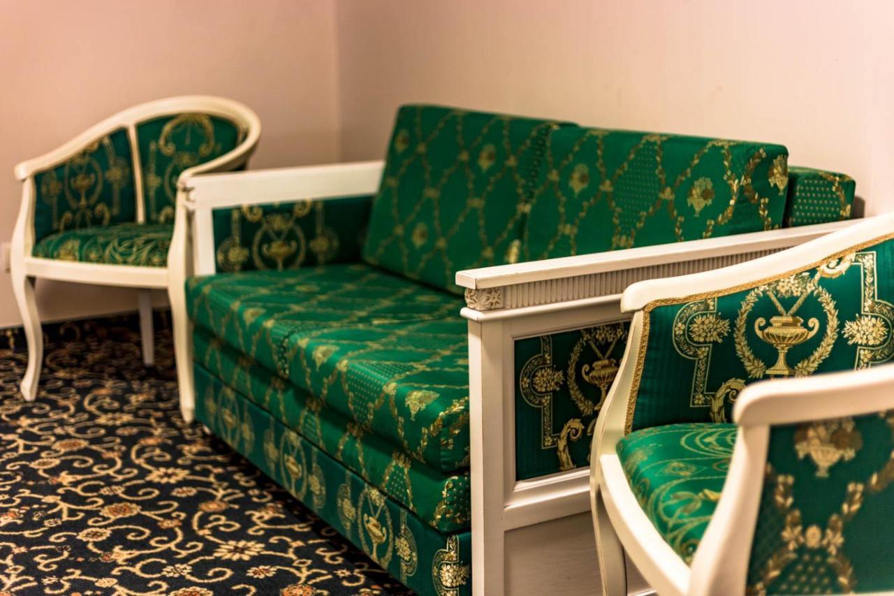 Hotel Sobienie Krolewskie Sobienie Szlacheckie Ngoại thất bức ảnh