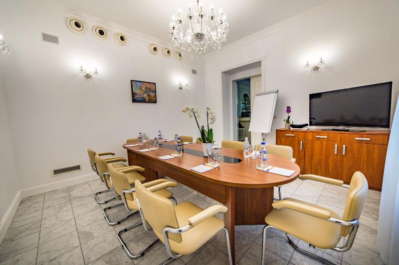 Hotel Sobienie Krolewskie Sobienie Szlacheckie Ngoại thất bức ảnh